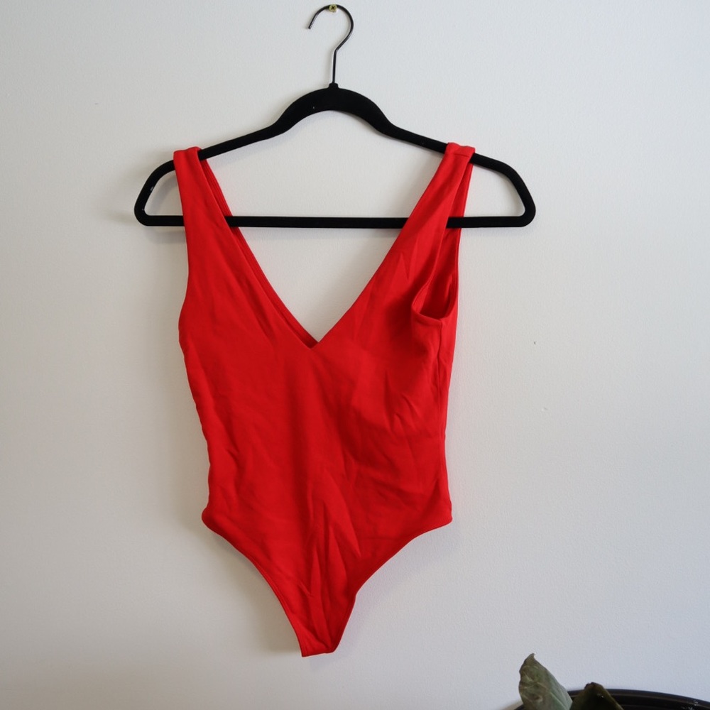 Babaton FILLMORE CONTOUR BODYSUIT Aritzia